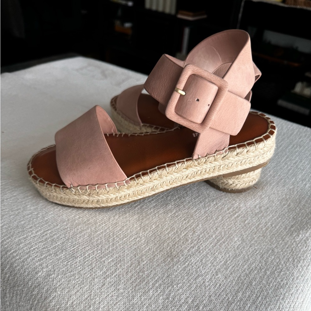 Gianni Bini Kaygan Sandals